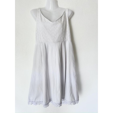 Robe brodée - Taille 46/48