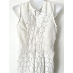 Robe blanche brodée
