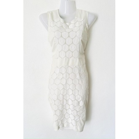Robe blanche brodée