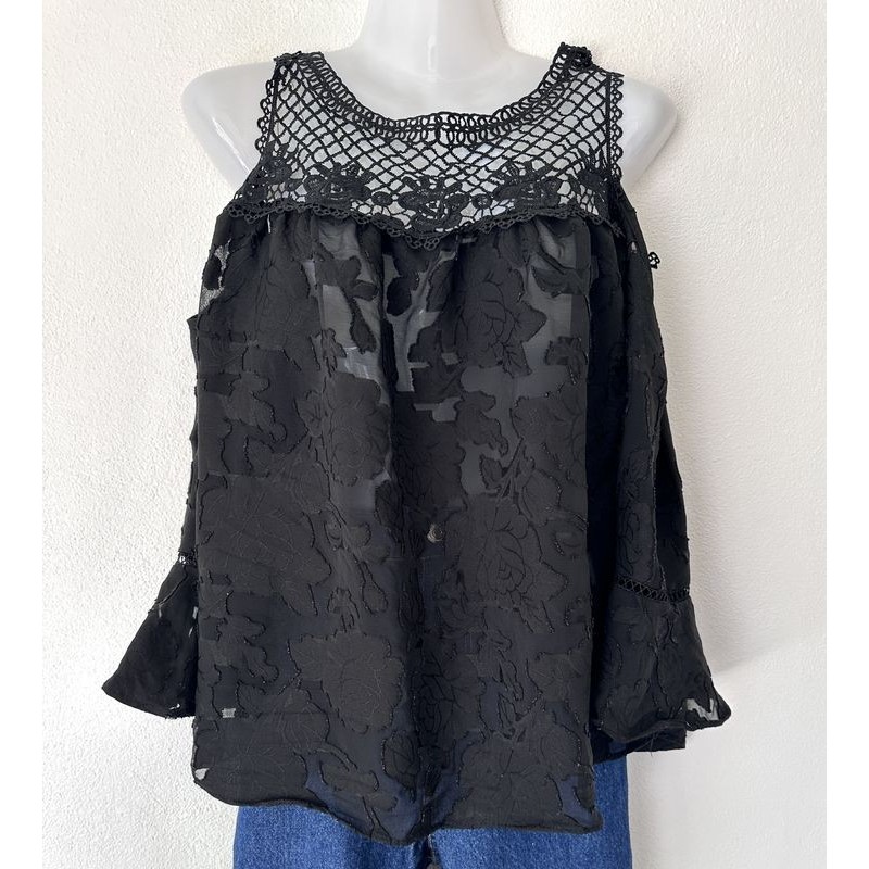 Blouse brodée