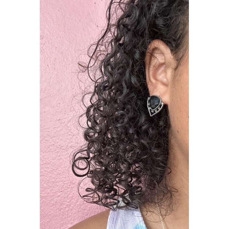 Boucle d'oreille à clou fantaisie Boucle d'oreille à clou fantaisie